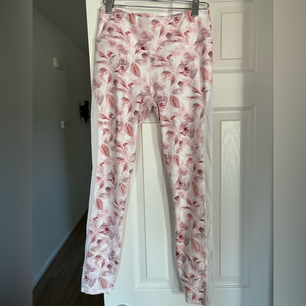Varley ♦️ Floral Print Leggings w/ Mesh Inserts